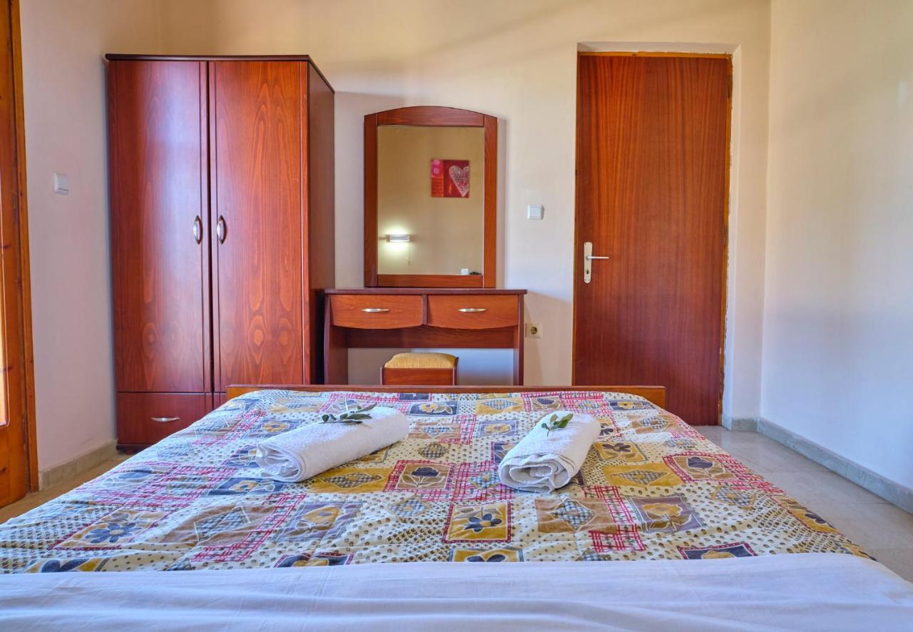 Theodora Apartments Agios Stefanos Corfu 에이지오스스테파노스 외부 사진