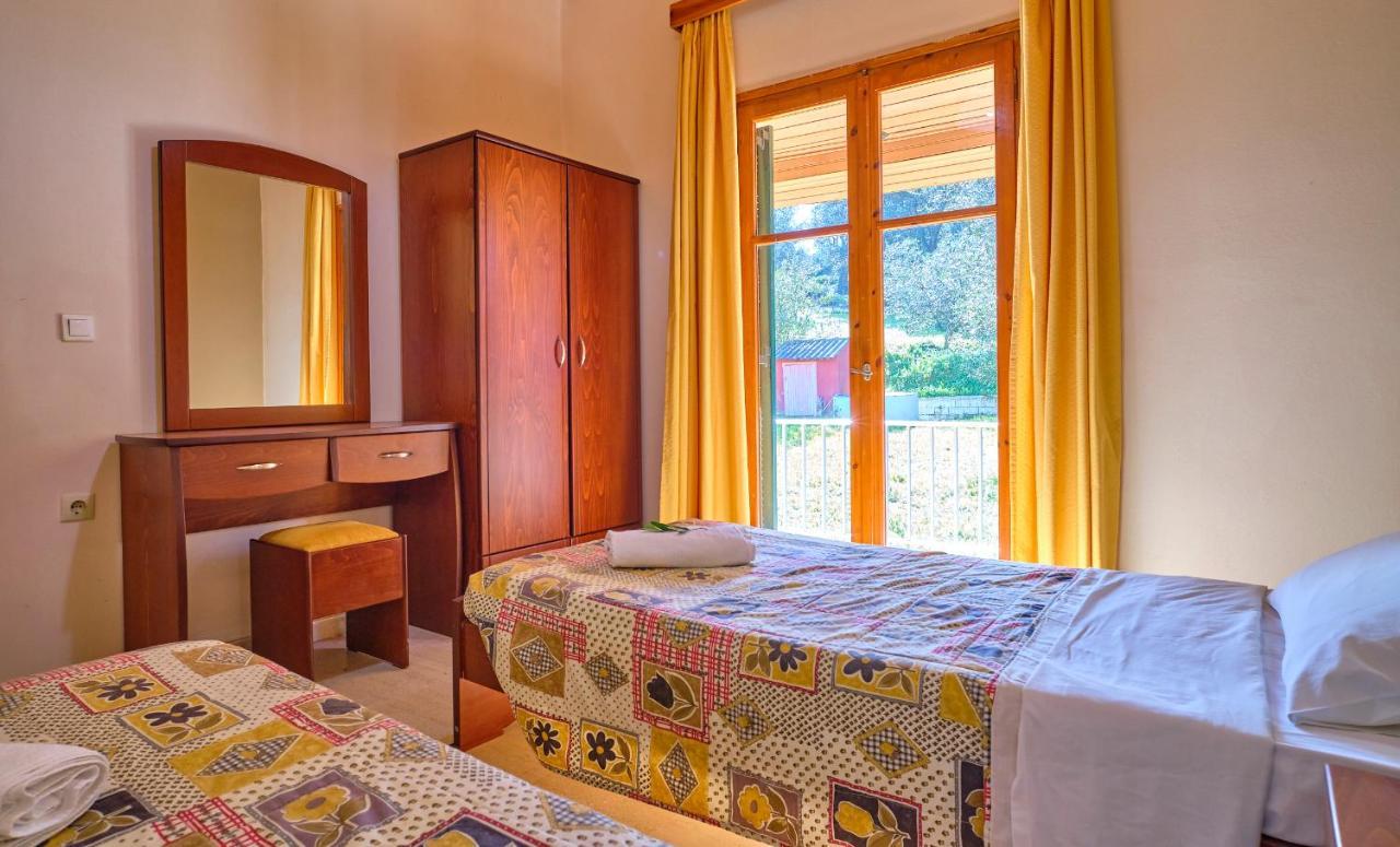 Theodora Apartments Agios Stefanos Corfu 에이지오스스테파노스 외부 사진