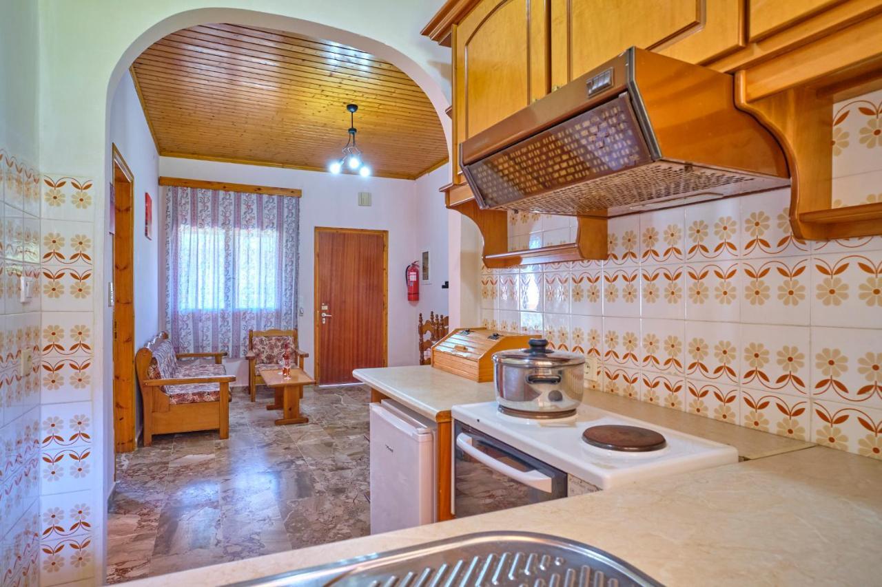 Theodora Apartments Agios Stefanos Corfu 에이지오스스테파노스 외부 사진